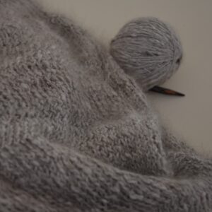Laine angora grise