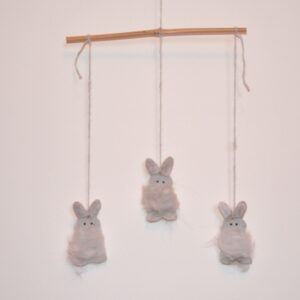 mobile lapins en laine cardée