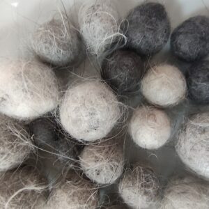 Boules de laine feutrée