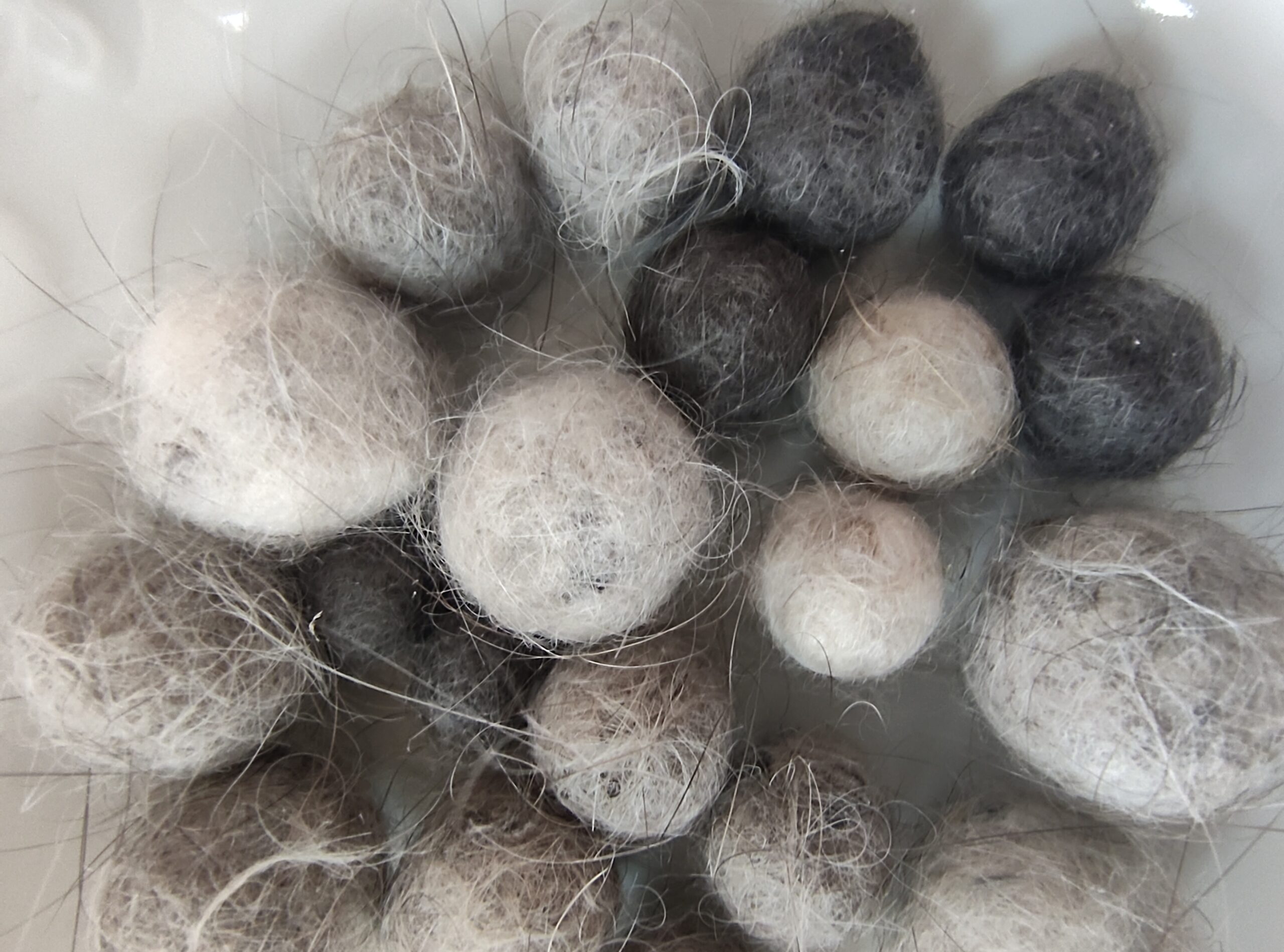 Boules de laine feutrée